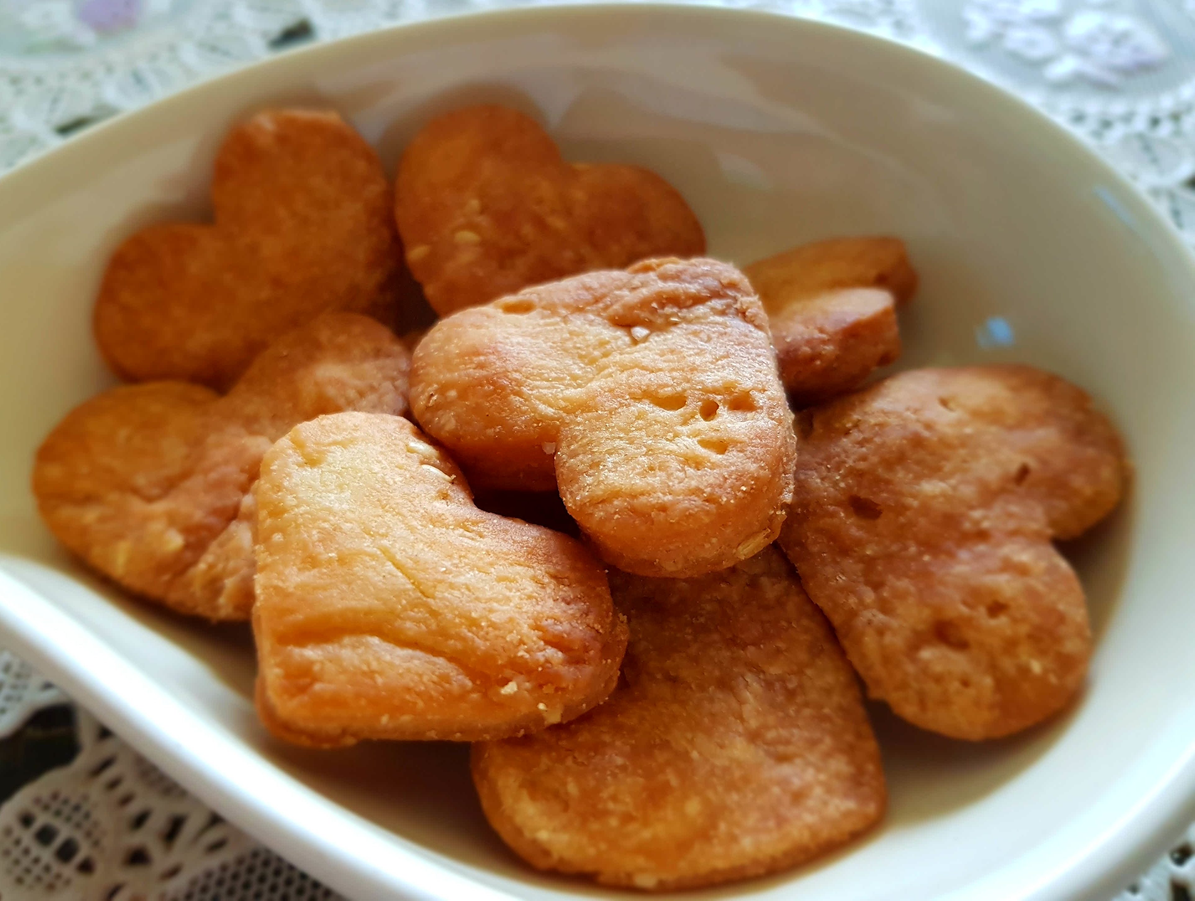 Heart Shaped Bites (Shakarpara)